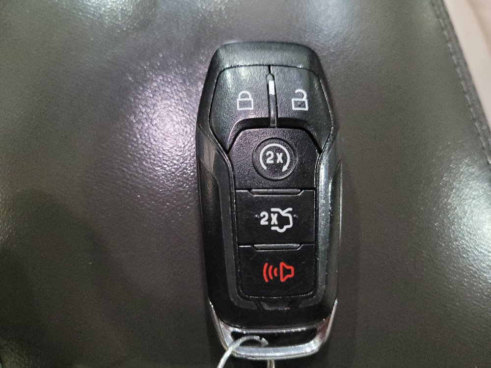 Used 2016 Lincoln MKX Reserve w/ Climate Package AWD/4WD image 32