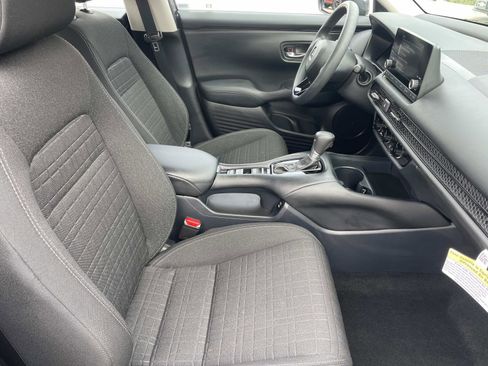 Certified 2025 Honda HR-V LX image 21