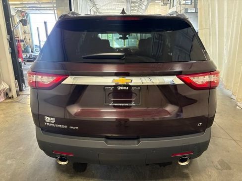 Used 2020 Chevrolet Traverse LT w/ Driver Confidence II Package AWD/4WD image 5
