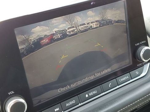 Used 2022 Nissan Rogue S image 25