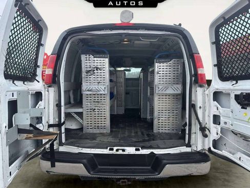 Used 2014 Chevrolet Express 2500 RWD image 12