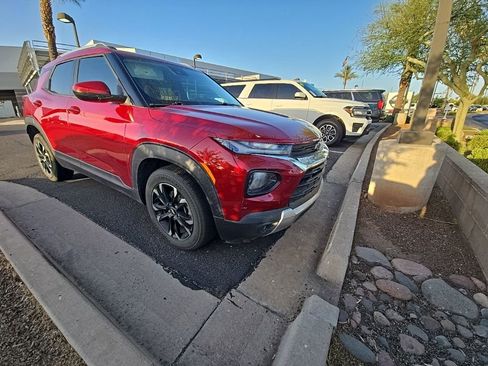 Used 2021 Chevrolet TrailBlazer LT w/ Convenience Package FWD image 5