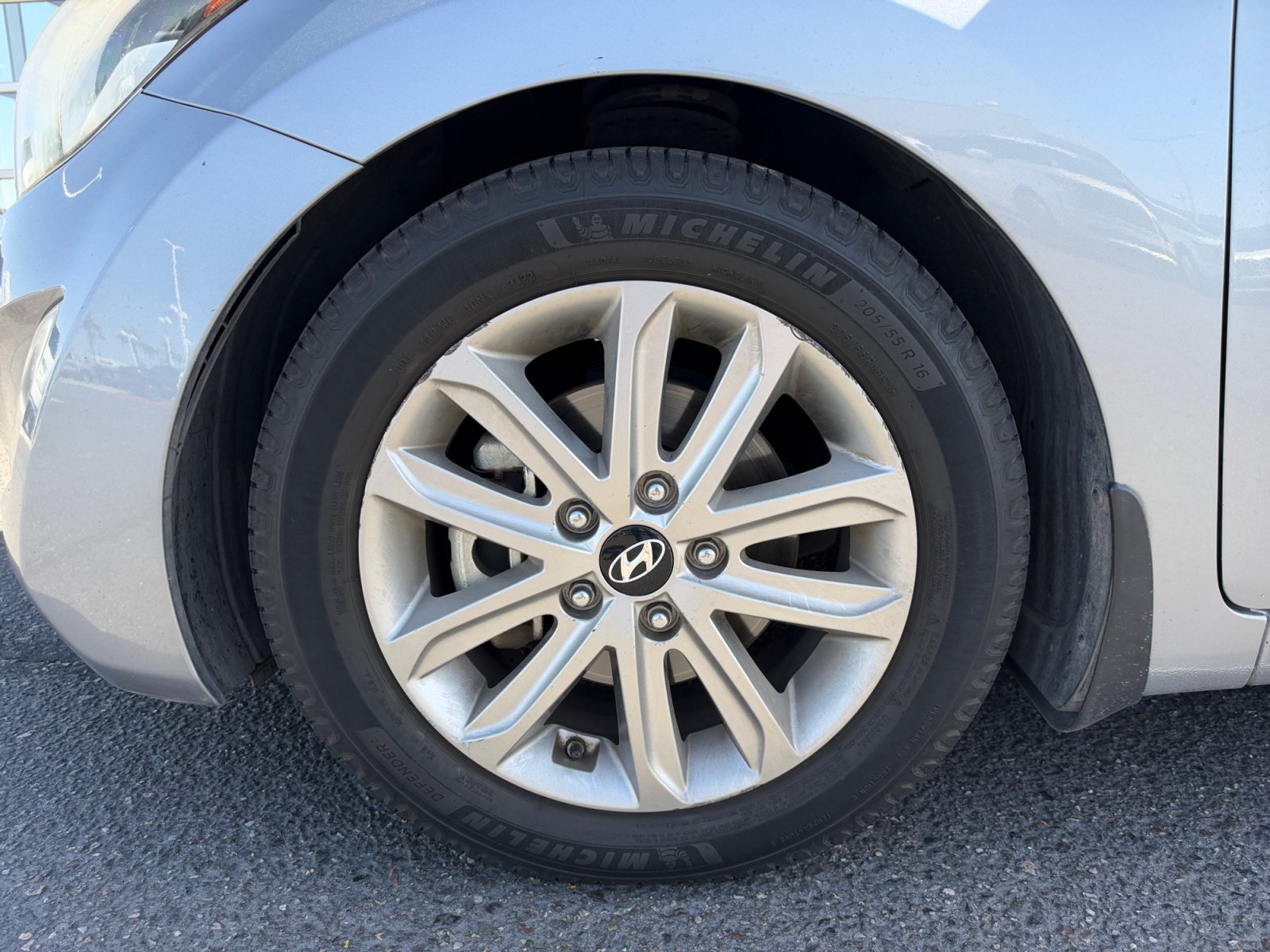 Used 2015 Hyundai Elantra SE w/ Option Group 02 FWD image 26