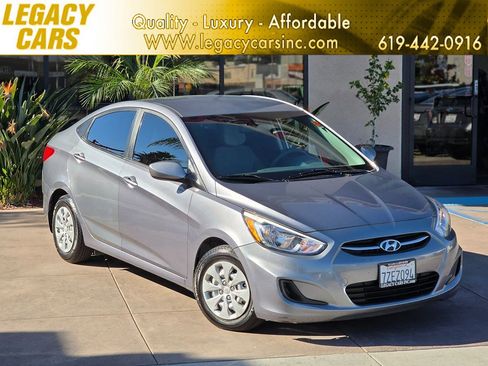 Used 2017 Hyundai Accent SE image 1