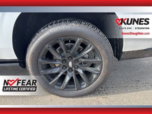 Used 2024 Cadillac Escalade ESV Sport Platinum w/ LPO, ONYX Package image 18