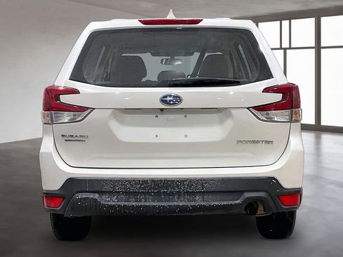 Used 2022 Subaru Forester Base image 4