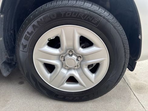 Used 2012 Toyota RAV4 4WD w/ Value Pkg image 27