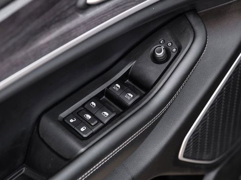 Used 2022 Jeep Grand Cherokee L Limited RWD image 54