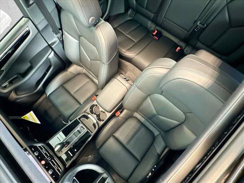 Certified 2026 Porsche Macan AWD/4WD image 20