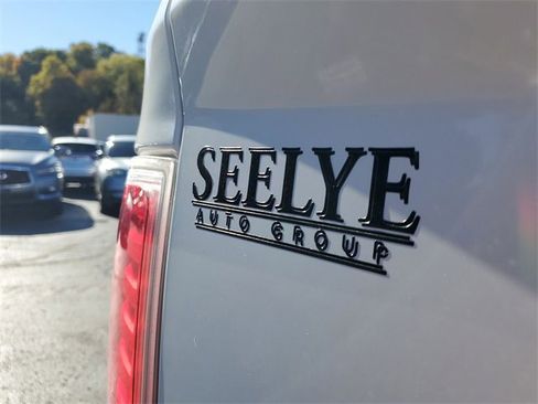 Used 2015 RAM 1500 Laramie w/ Convenience Group image 27