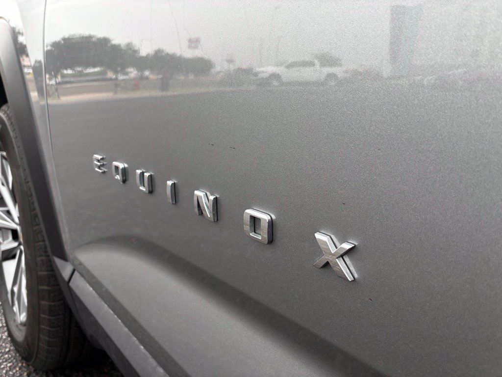 Used 2026 Chevrolet Equinox LT AWD/4WD image 9