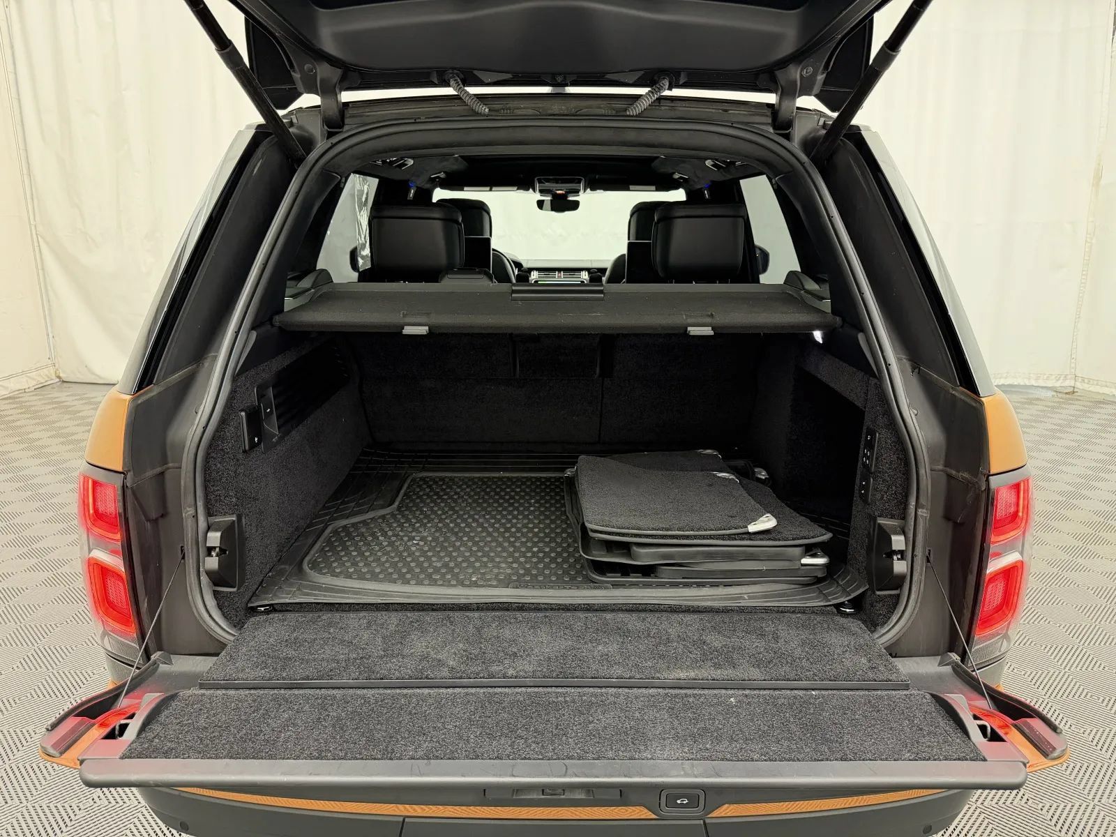 Used 2019 Land Rover Range Rover Long Wheelbase Autobiography AWD/4WD image 63