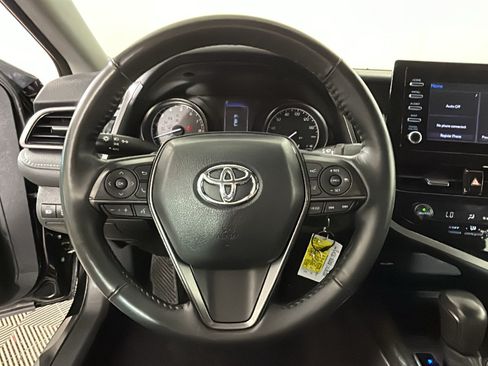 Used 2024 Toyota Camry SE FWD image 13
