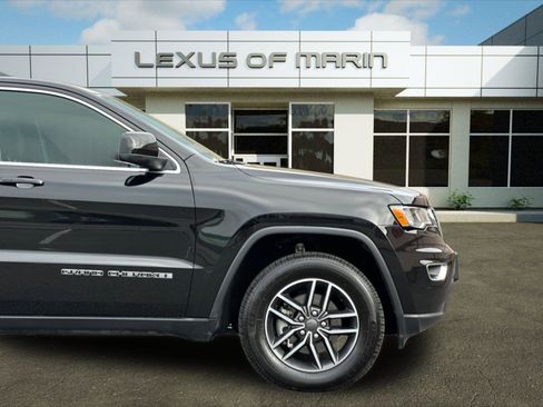 Used 2024 Jeep Grand Cherokee Limited image 35