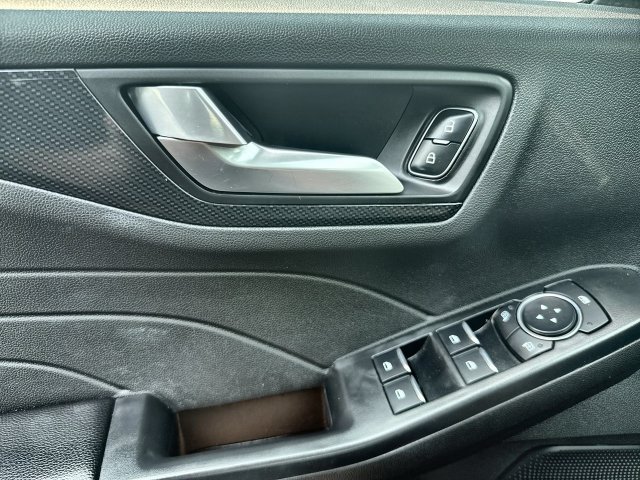 Used 2025 Ford Escape ST-Line w/ Tech Pack #1 AWD/4WD image 13