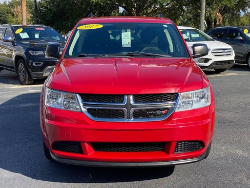 Used 2017 Dodge Journey SE image 2