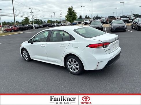 Used 2024 Toyota Corolla LE FWD image 13