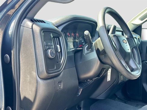 Used 2020 Chevrolet Silverado 1500 Custom w/ Custom Value Package RWD image 10
