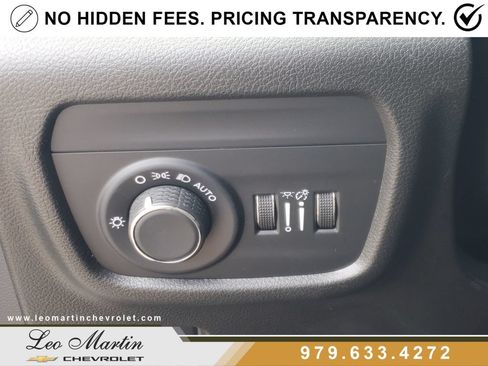 Used 2023 Jeep Grand Cherokee L Laredo RWD image 19