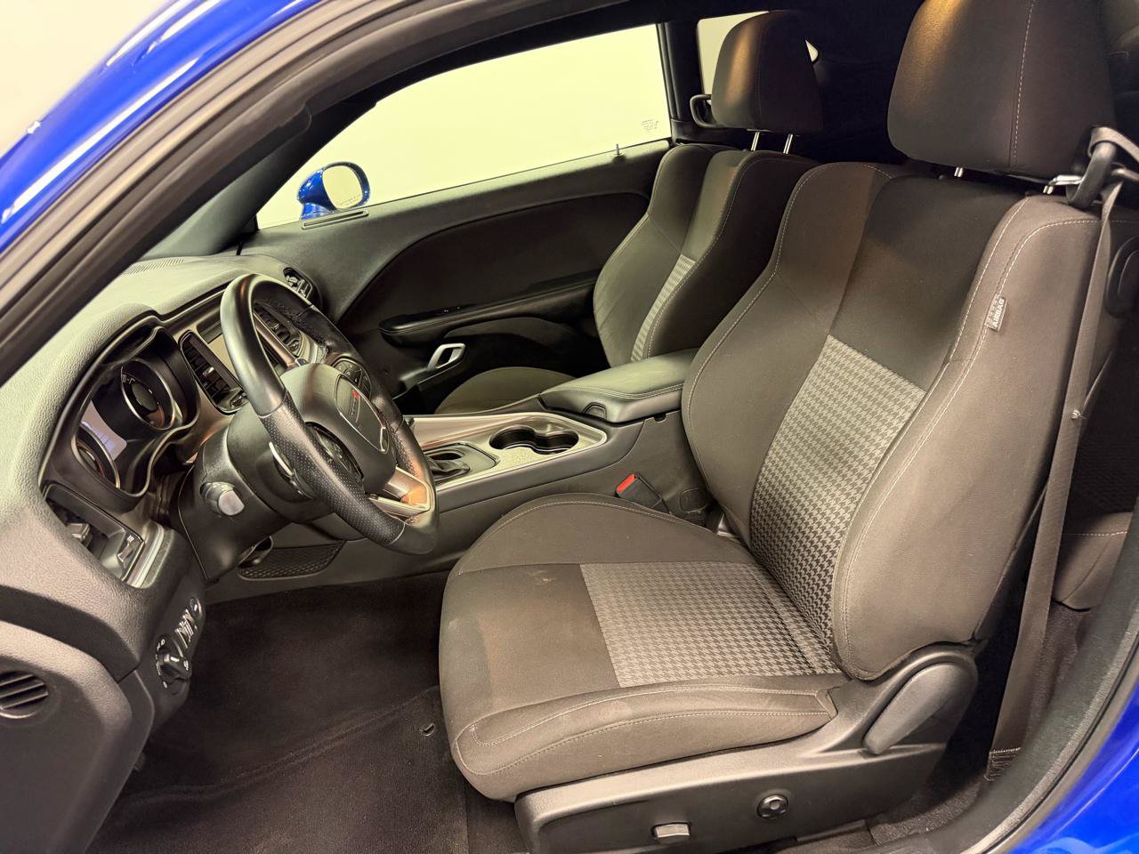 Used 2021 Dodge Challenger GT w/ Performance Handling Group RWD image 4