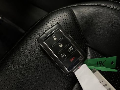 Used 2023 Jeep Grand Cherokee Limited w/ Luxury Tech Group II image 27