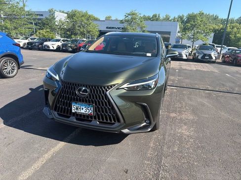 Used 2025 Lexus NX 350h AWD w/ Premium Package image 8