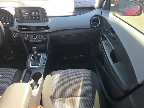Used 2021 Hyundai Kona SEL image 12