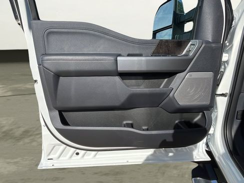 New 2026 Ford F350 Lariat w/ Lariat Premium Package AWD/4WD image 16