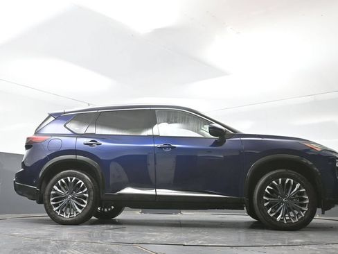 Used 2026 Nissan Rogue Platinum w/ Platinum Premium Package AWD/4WD image 25