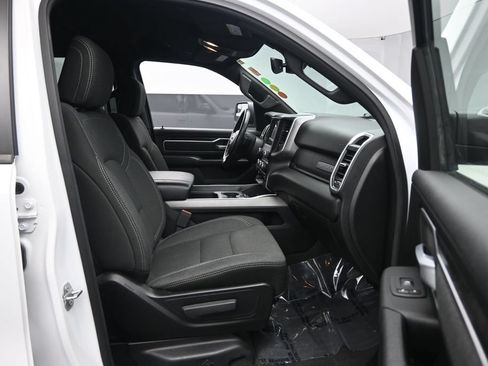 Used 2020 RAM 1500 Big Horn AWD/4WD image 27