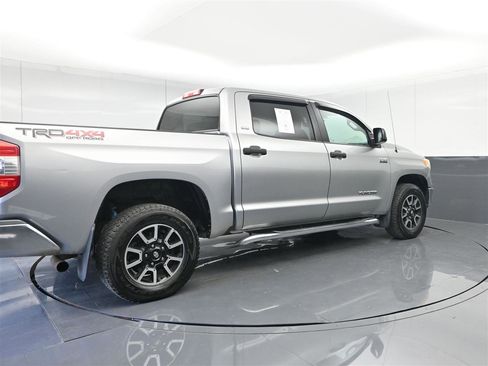 Used 2015 Toyota Tundra SR5 w/ TRD Off Road Package image 5