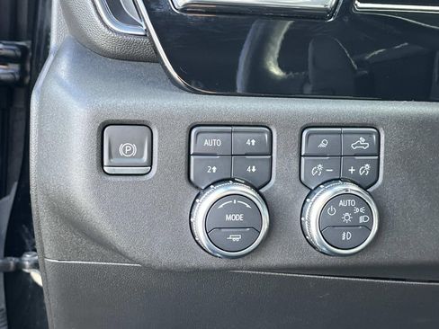 Used 2022 GMC Sierra 1500 SLT w/ SLT Convenience Package image 30