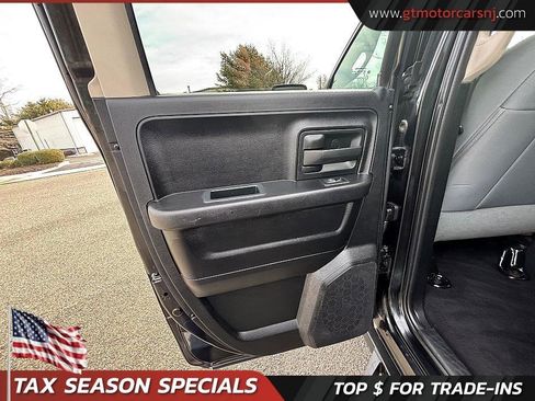 Used 2017 RAM 1500 Express w/ Black Ram 1500 Express Group image 18
