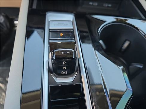 New 2026 Volkswagen Atlas SEL Premium R-Line AWD/4WD image 28