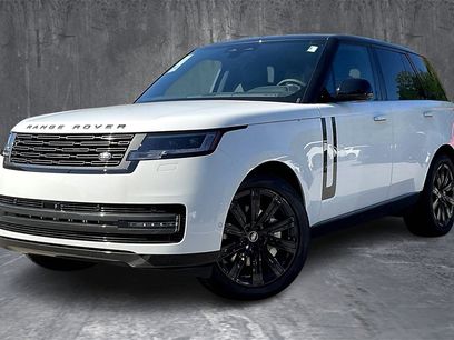 New 2025 Land Rover Range Rover SE