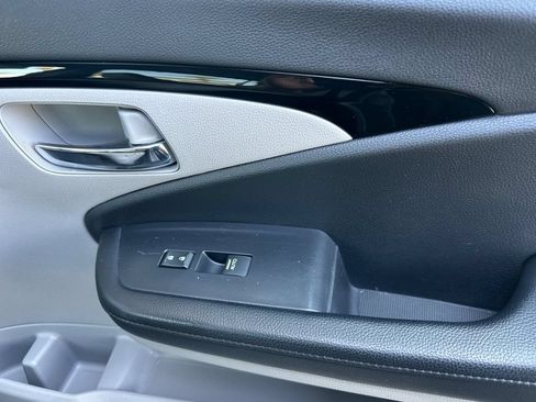 Used 2019 Honda Pilot Touring image 22