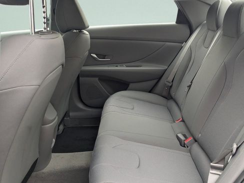 New 2026 Hyundai Elantra SE FWD image 15