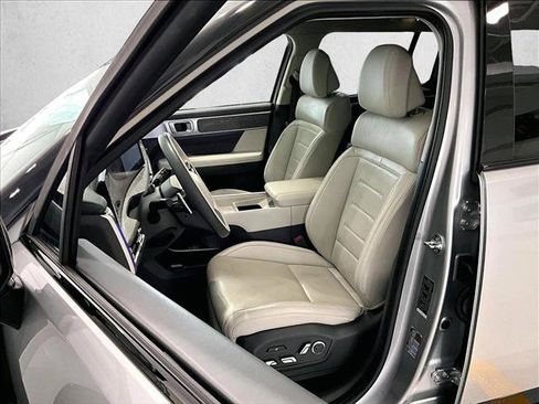 Used 2024 Hyundai Santa Fe Calligraphy FWD image 27