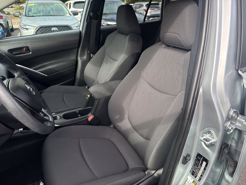 Used 2023 Toyota Corolla Cross LE w/ Moonroof Package AWD/4WD image 15