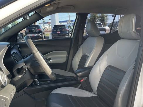 Certified 2021 Nissan Kicks SR w/ SR Premium Package image 7