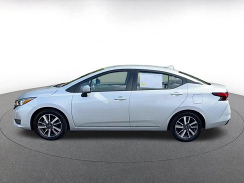 Used 2025 Nissan Versa SV FWD image 9