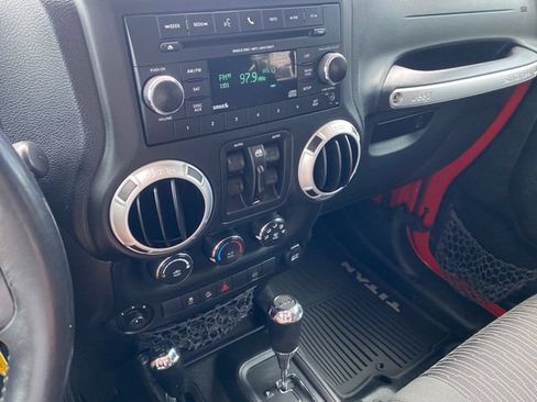 Used 2012 Jeep Wrangler Unlimited Sahara w/ Connectivity Group AWD/4WD image 16