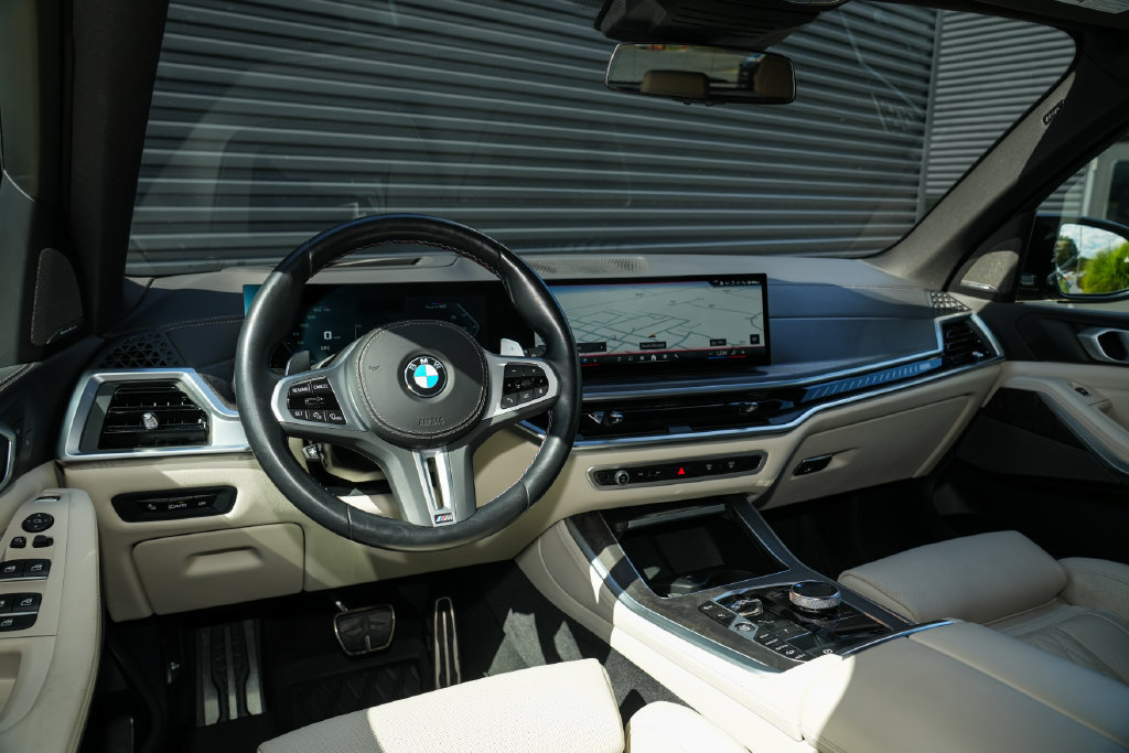 Used 2024 BMW X5 M60i AWD/4WD image 28
