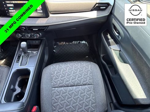 Certified 2025 Nissan Kicks SV AWD/4WD image 15