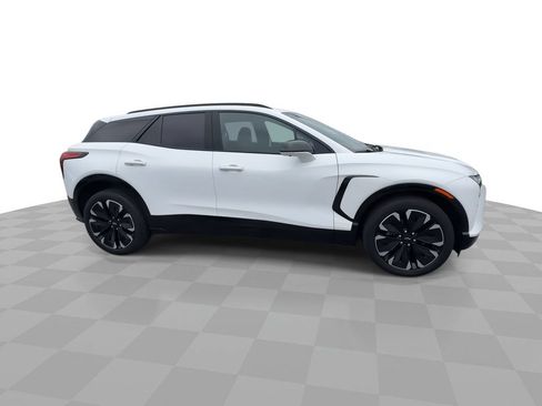Used 2024 Chevrolet Blazer EV RS AWD/4WD image 10
