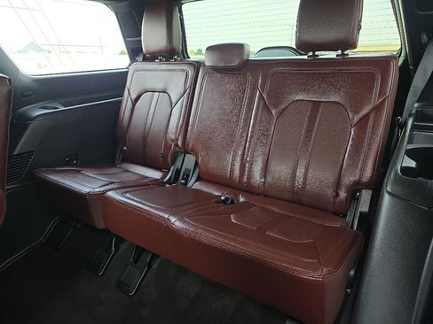 Used 2023 Ford Expedition Limited image 39