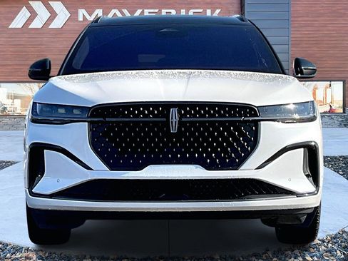 Used 2024 Lincoln Nautilus Black Label w/ Jet Appearance Package (87T) image 2