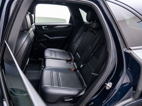 Certified 2021 Porsche Cayenne image 17