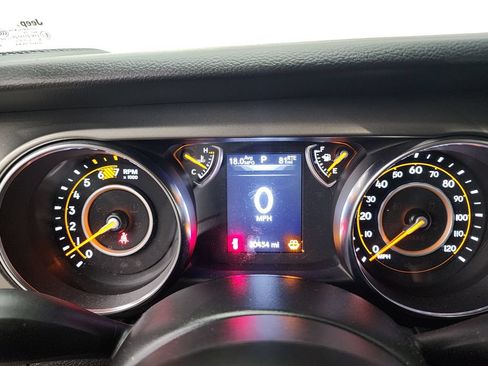 Used 2023 Jeep Wrangler Unlimited Sport AWD/4WD image 13