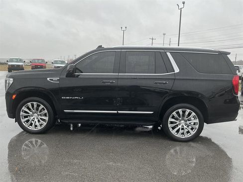 Used 2024 GMC Yukon Denali w/ Advanced Technology Package image 7